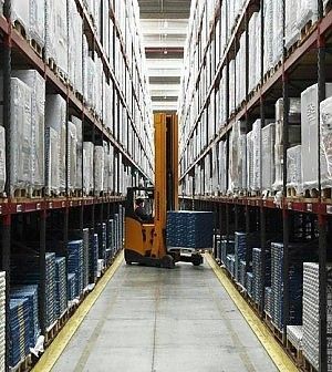 Il caldo frena la produzione industriale in calo a marzo
