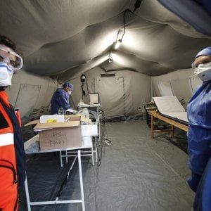 Coronavirus, i cardiologi: "Non smettete di prendere i farmaci salvavita"