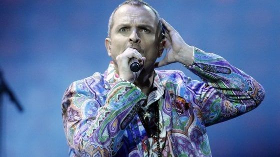 Miguel Bosé si separa, l'ex compagno annuncia causa per la custodia dei figli