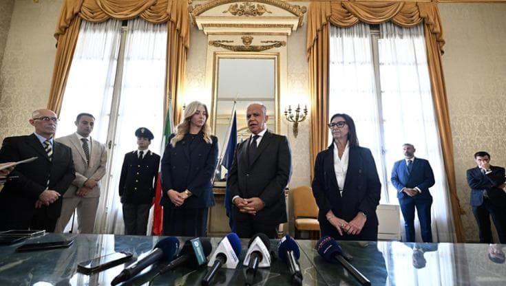 Salis-Piantedosi, incontro sulla sicurezza: a Genova soldi e presidi fissi di polizia nei vicoli
