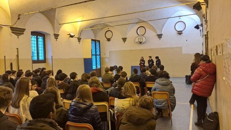 Funaro al Castelnuovo: “Dialogare con le scuole per migliorare la manutenzione ordinaria”