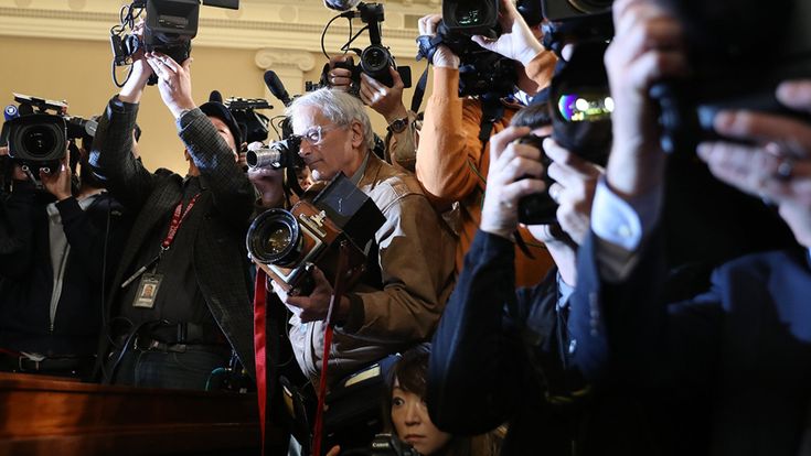 Il fotoreporter David Burnett: "Con le mie foto ho raccontato i tre impeachment"