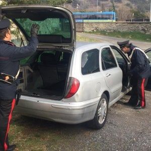 Oulx, fermato un passeur con sette persone in auto