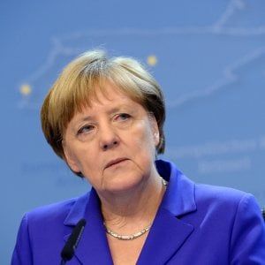 La Germania frena l'Italia sulle banche. Renzi: "Noi rispettiamo le regole"