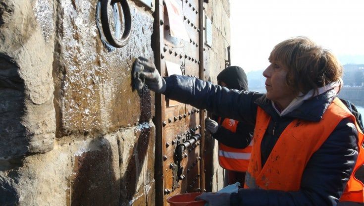 La rabbia di Firenze colpita dai vandali, 400 mila euro di danni in un solo anno