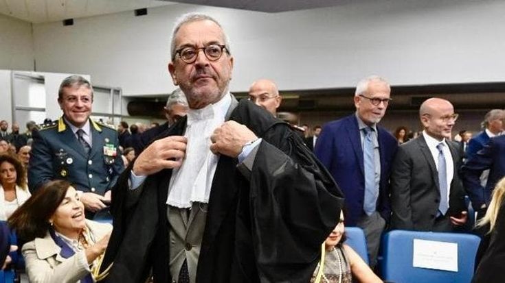 Policastro nuovo procuratore generale di Napoli: “No al fango sulla magistratura”