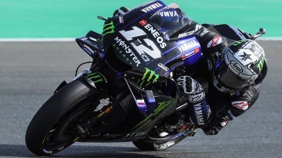 MotoGp, Qatar: pole di Vinales davanti a Dovizioso e Marquez. Rossi solo 14esimo