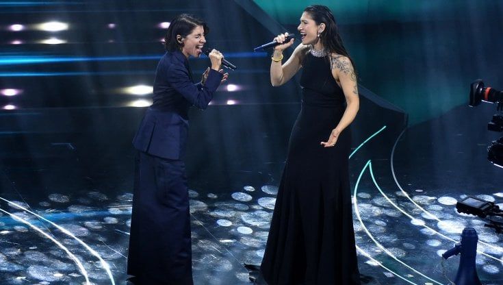 Ascolti Sanremo 2023, la quarta serata dei duetti: 11 milioni di spettatori e il 66,5% 