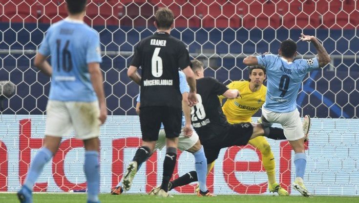 Borussia Moenchengladbach-Manchester City 0-2, Guardiola ipoteca i quarti