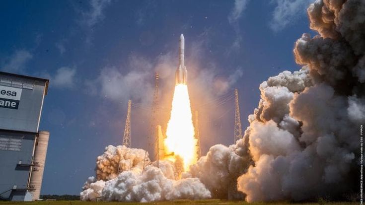 Dai mozziconi di sigaretta ai trattori. La corsa all’oro dei satelliti