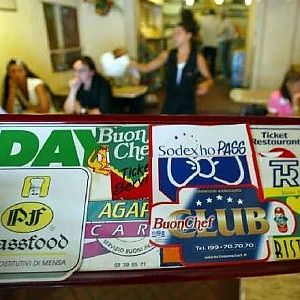 Stabilit&agrave;: aumento dei buoni parto e taglio Iva su ebook