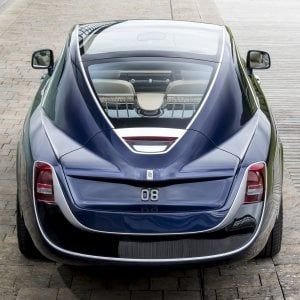 La Rolls Royce con la coda di uno yacht