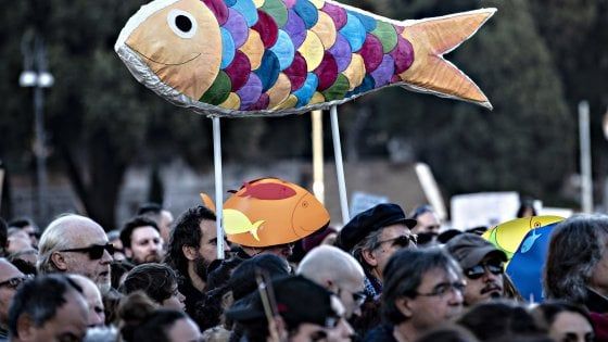 Sardine, il 19 gennaio grande manifestazione per l'Emilia Romagna a Bologna