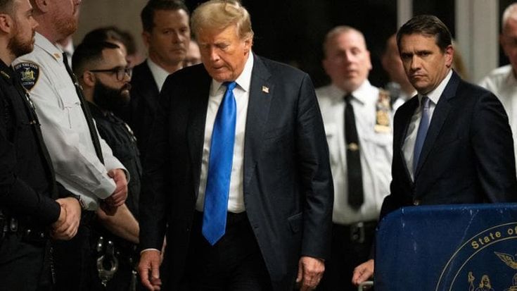 Sentenza Trump: i suoi fan grideranno al complotto ma la sentenza peserà sul voto dei moderati