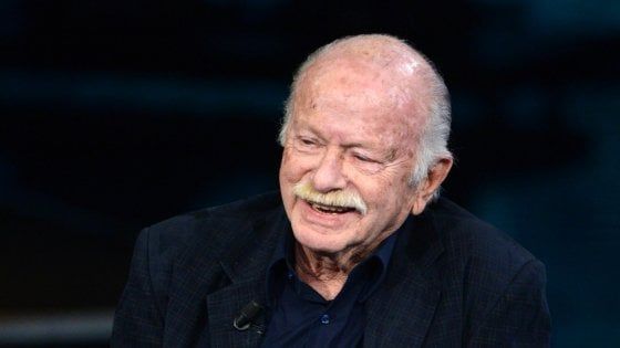 "A Milano ci sto bene": Gino Paoli porta sul palco la sua "lunga storia" e si racconta a Tuttomilano 