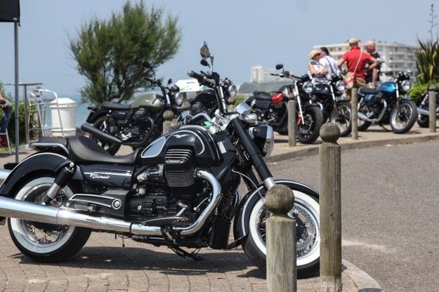 Moto Guzzi protagonista al Wheels&Waves, il popolare festival di Biarritz