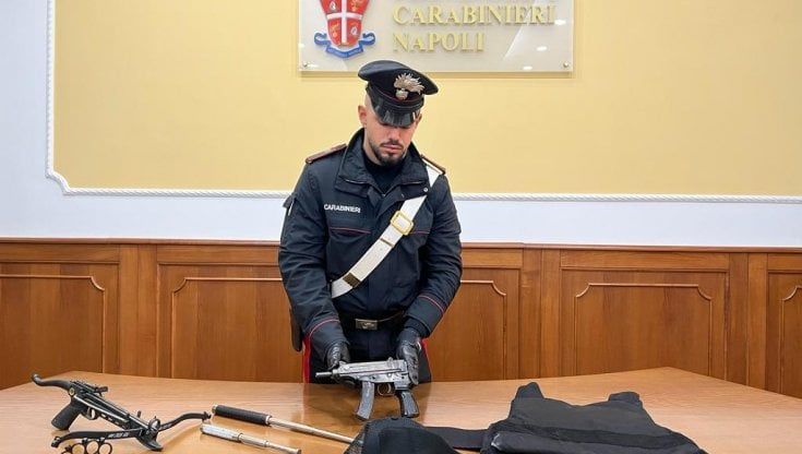 Col mitra in scooter il raid di due ragazzi all’alba in via Toledo