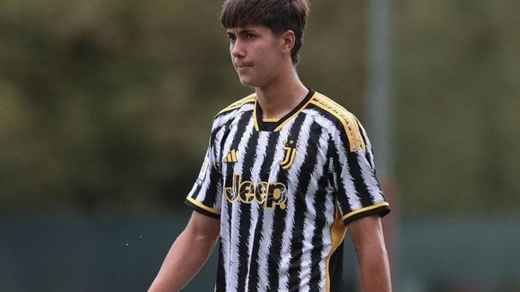 Juventus, Javier Gil Puche è la novità di Thiago Motta: il difensore proviene dall’Under 23