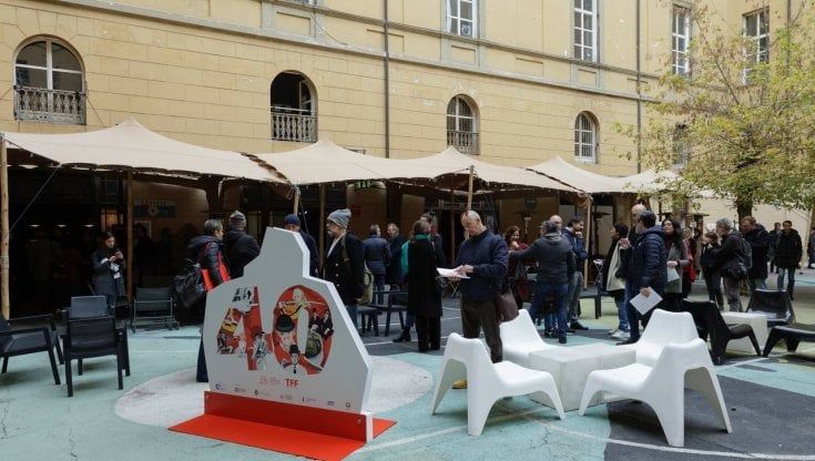 Tff, apre alla Cavallerizza la casa del festival: la passione per il cinema condivisa con la città 