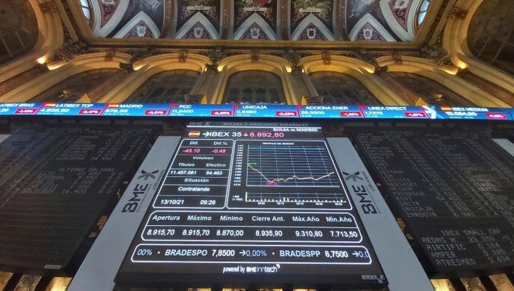 Le Borse di oggi, 14 ottobre 2021. Le trimestrali convincono i mercati, i timori per l'inflazione passano in secondo piano. Bce: "Ombre su ripresa da strozzature al commercio"