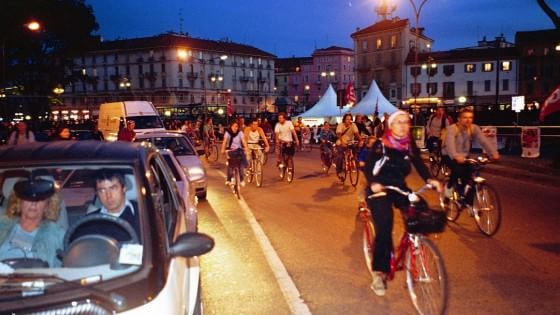 Milano, parcheggi per bici custoditi e gratuiti per vivere la movida in sicurezza