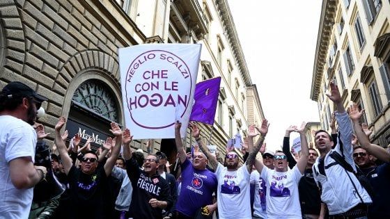 La grande attesa dei tifosi della Fiorentina: domenica la sfida decisiva contro il Parma