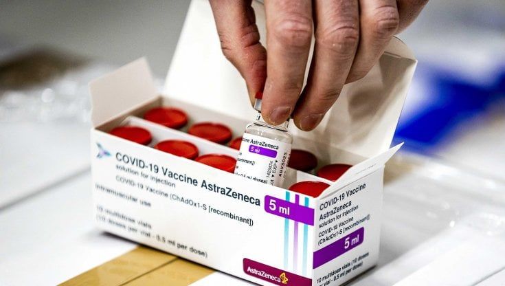 AstraZeneca,  "in  via cautelativa" i Nas sequestrano in tutta Italia il lotto bloccato in Piemonte : quasi 400mila dosi