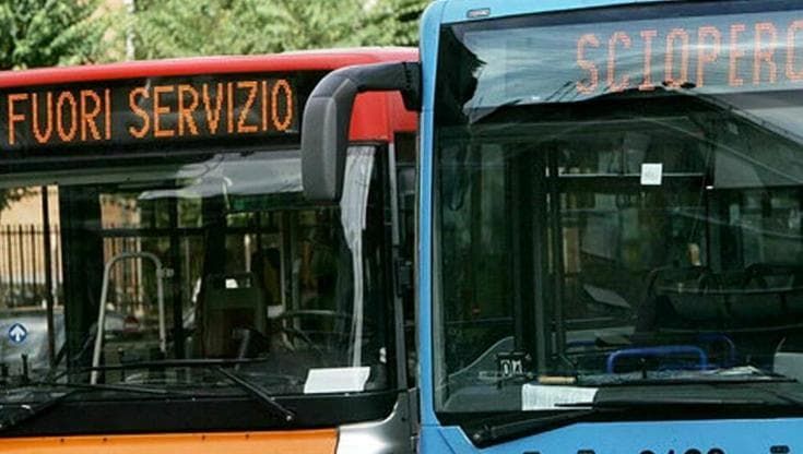 Oggi sciopero di bus e treni, le corse garantite da Tper. I metalmeccanici in corteo dal Parco Nord