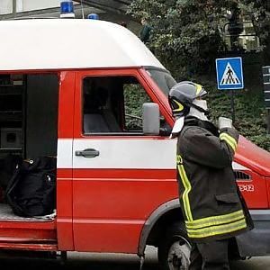 Due minorenni sorpresi a incendiare i cassonetti
