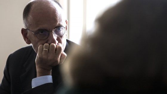 Letta: "Rischio ingovernabilità alto, Pd prenda iniziativa per nuova legge elettorale" 