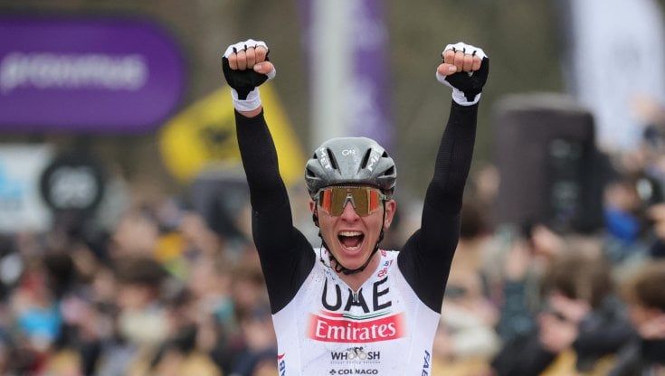 Pogacar, altro assolo vincente: sua la Amstel Gold Race