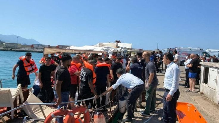 Traghetto ribaltato a Cipro. Premier: “8 morti e 17 dispersi”. Arrestati comandante ed equipaggio