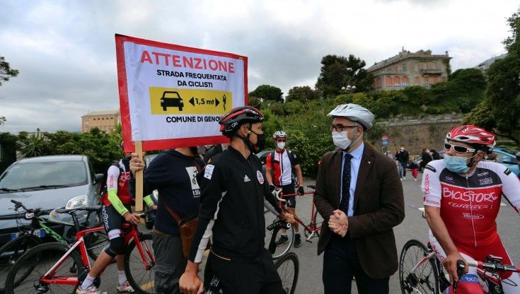 Il ciclista Trentin testimonial di strade sicure per i bambini che vanno a scuola