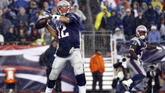 Nfl, è sempre il vecchio grande Brady: Patriots ok con polemica 