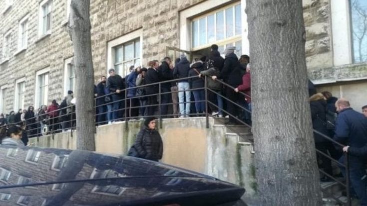 Reddito di cittadinanza a Bari: la carica dei 10mila preoccupa gli uffici del Comune
