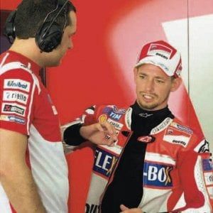 Stoner indica la via: "Valencia gara pazza. Dovizioso, credici"