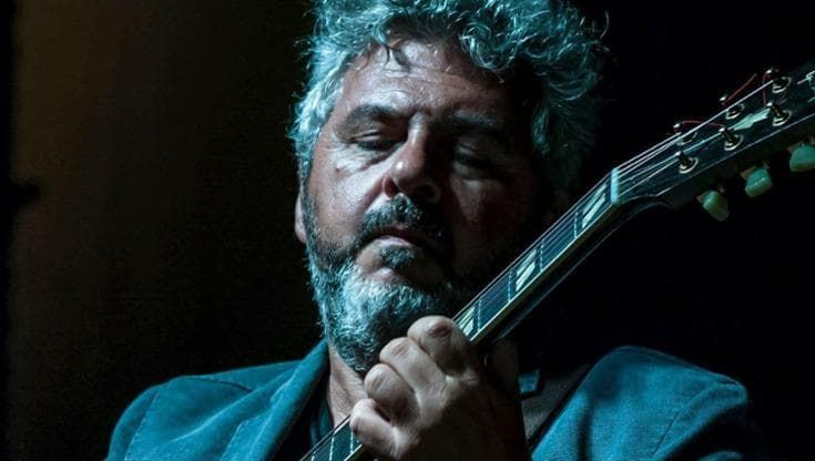 Guido Di Leone è morto a Bari all’improvviso, il chitarrista jazz aveva 61 anni