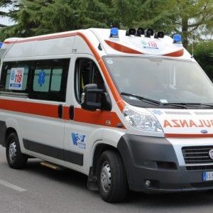 Novara, due operai gravemente ustionati mentre riparano un'auto