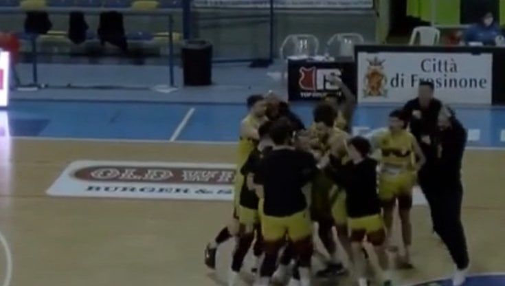  Ultrà aggrediscono tifosi di basket di San Severo in autogrill: "Atto gravissimo, la violenza non ha a che vedere con lo sport"