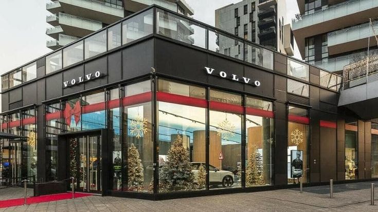 L'intelligenza artificiale della EX60 ispira le attività del Volvo Studio Milano