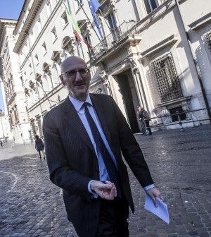 Poste: "In Borsa entro l'anno, sar&agrave; una sfida.Alitalia, interessati a sinergie logistiche"