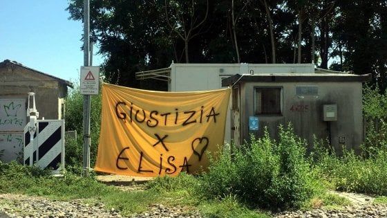 Donna travolta dal treno nel Lodigiano, Rfi: "Studiamo l'eliminazione del passaggio a livello"