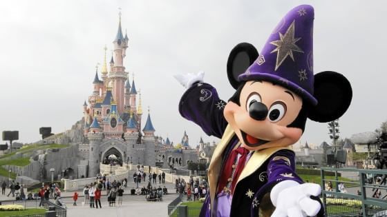 Eurodisney nel mirino di Bruxelles: fa pagare di più i turisti inglesi e tedeschi