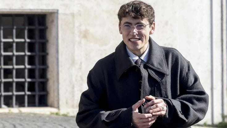 Tredici Pietro omaggia Morandi e Dalla nella serata delle cover a Sanremo