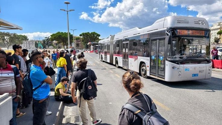 Trasporto pubblico locale, oggi sciopero di quattro ore di bus, tram e metro: gli orari nelle città