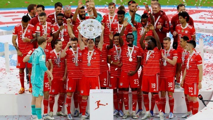 Bundesliga: lo Stoccarda pareggia con un Bayern in festa, Lipsia da Champions