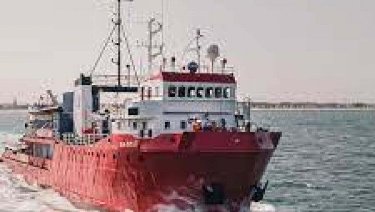 Migranti, tutti salvi gli 800 rimasti per due giorni in balìa di una tempesta nel Mediterraneo. I primi 230 arrivati a Pozzallo 