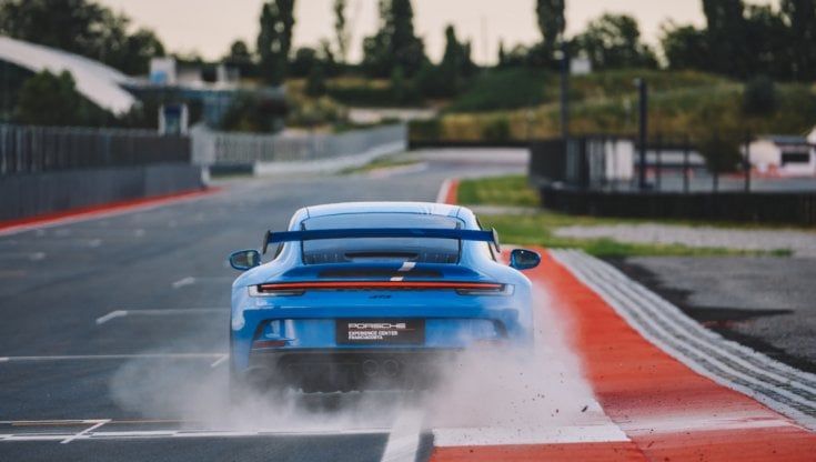 La sfida Porsche: l'Experience Center più grande del mondo in Italia 