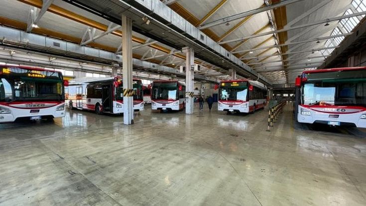 Capodanno a Napoli, accordo sui trasporti Anm: niente stop nella notte