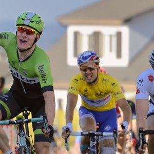 Parigi-Nizza, sprint a Hofland: ma quante cadute